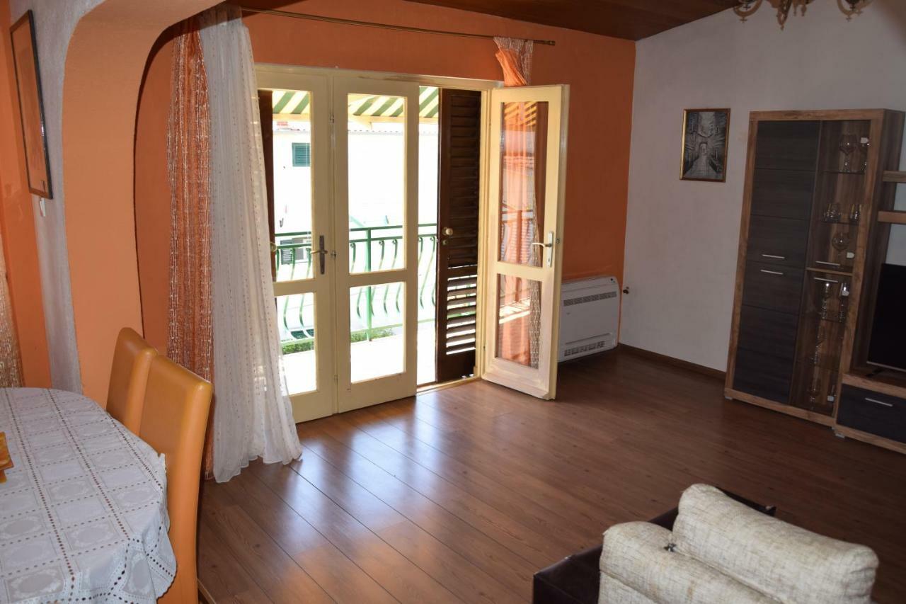 Apartman Linda 1 Baška Voda Zewnętrze zdjęcie
